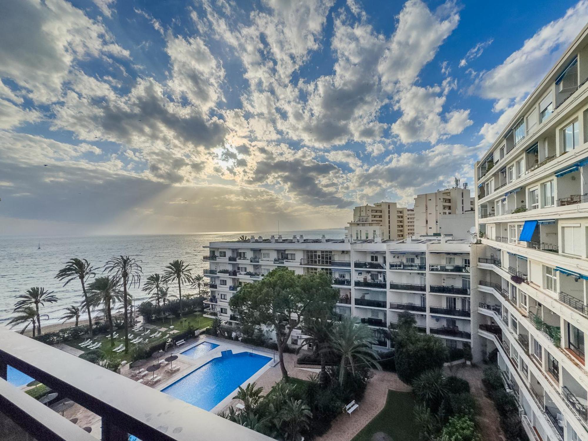 Skol 408A 2 Bedrooms Duplex With Sea Views 마르베야 외부 사진