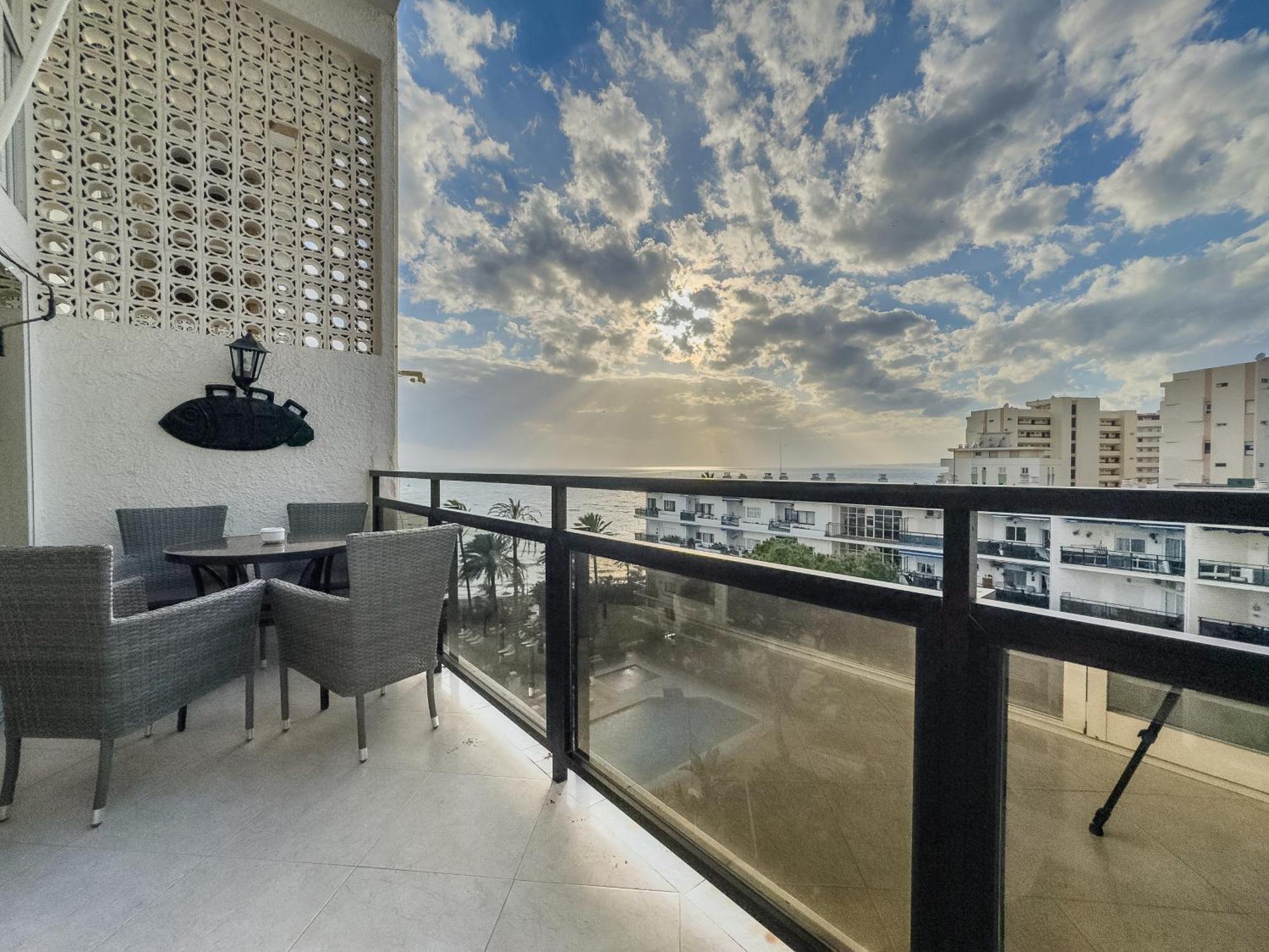 Skol 408A 2 Bedrooms Duplex With Sea Views 마르베야 외부 사진